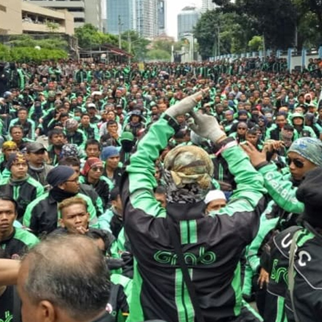 ilustrasi Pengemudi Ojek Online Demo - Tokomobil