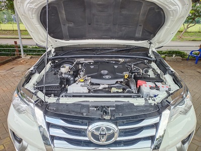 Toyota Fortuner 2.4 G M/T Bergaransi