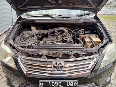  Toyota Kijang Innova 2.0 V A/T