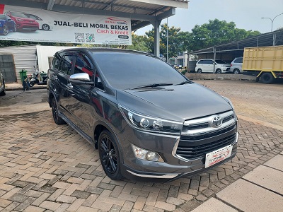 2018 Toyota Innova Venturer 2.4 A/T Bergaransi