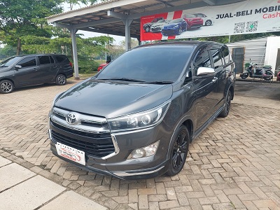 2018 Toyota Innova Venturer 2.4 A/T Bergaransi