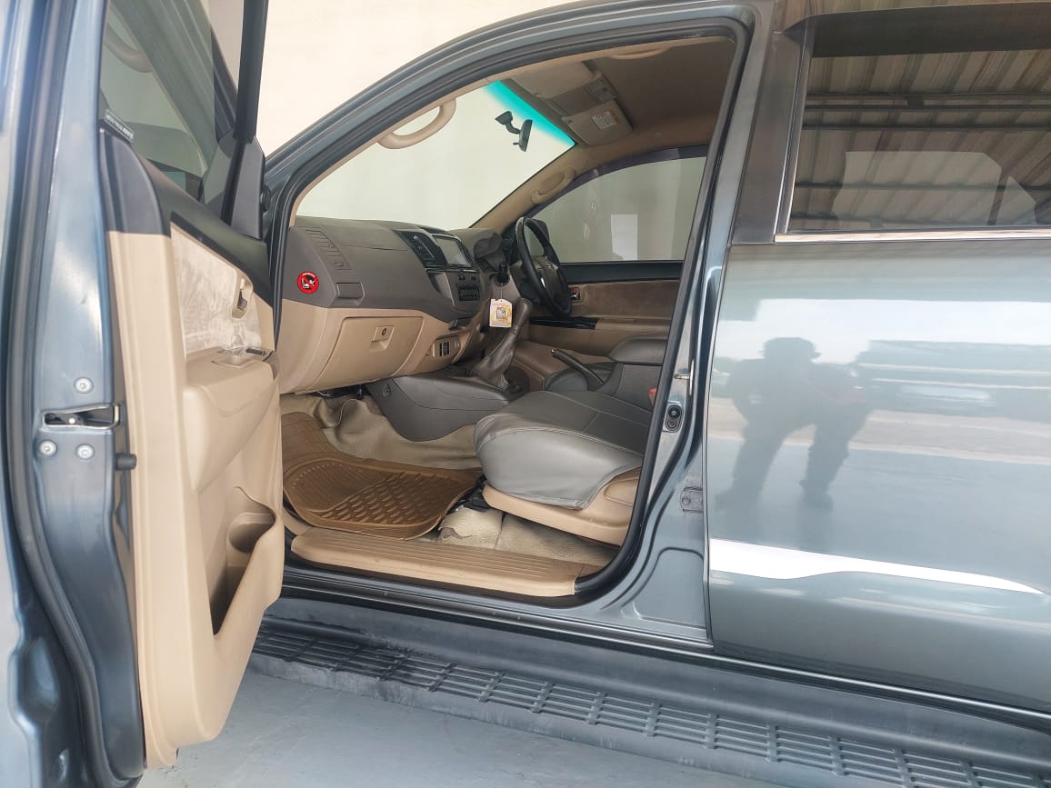 2013 Toyota Fortuner 2.5 TRD Sportivo M/T