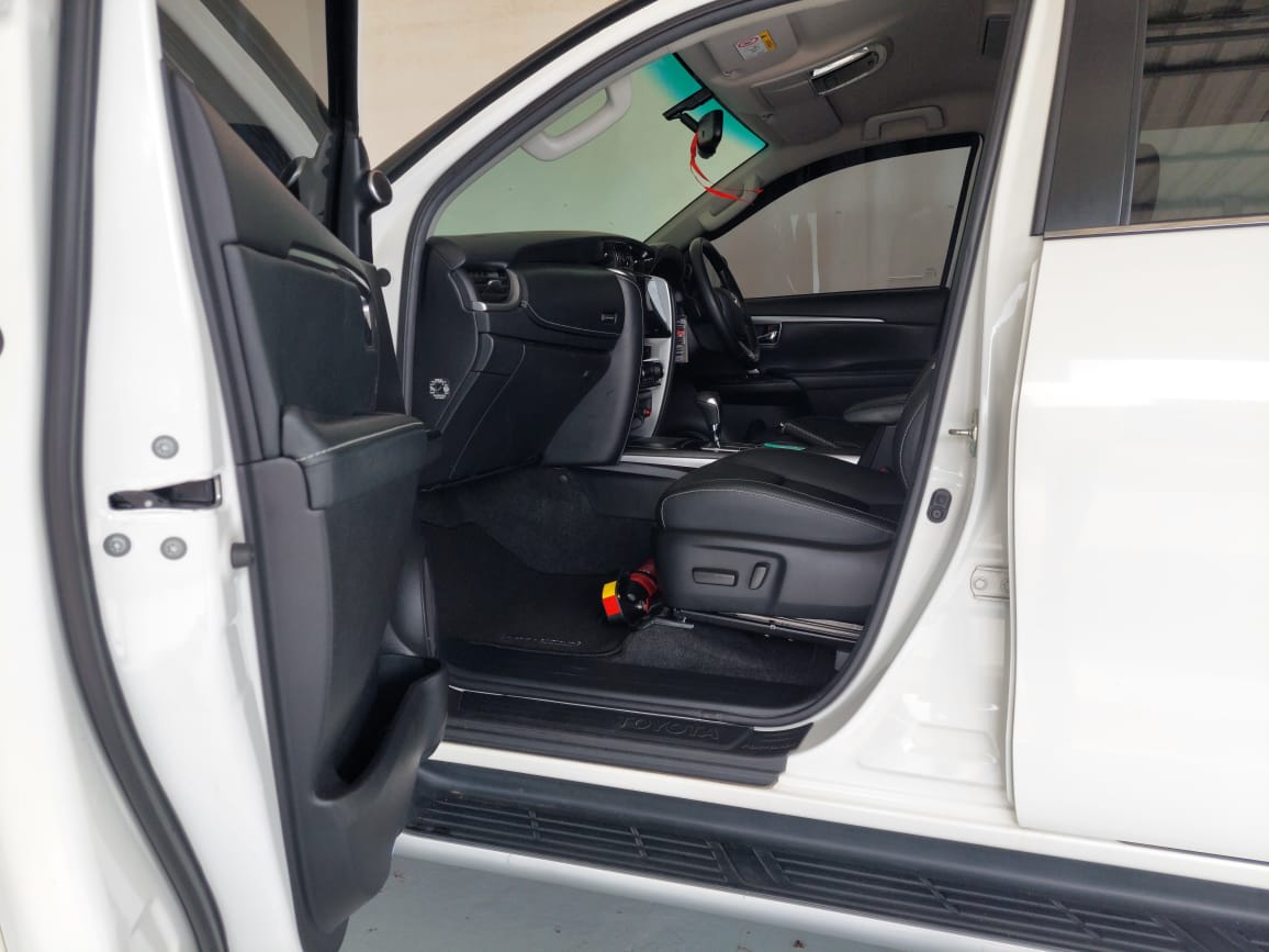 2021/2022 Toyota Fortuner VRZ 2.4 A/T Two Tone