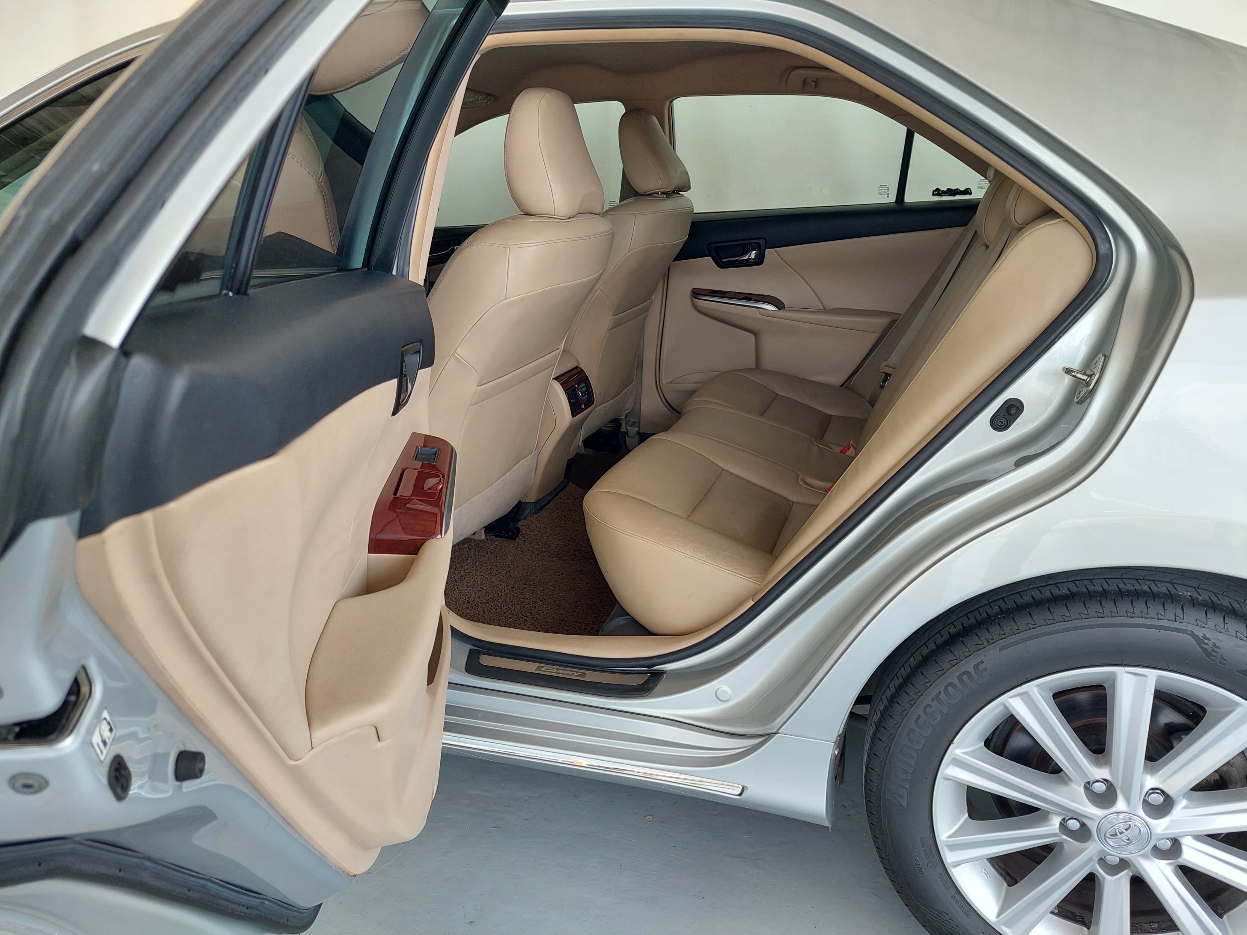 2014 Toyota Camry V 2.5 A/T (CBU)