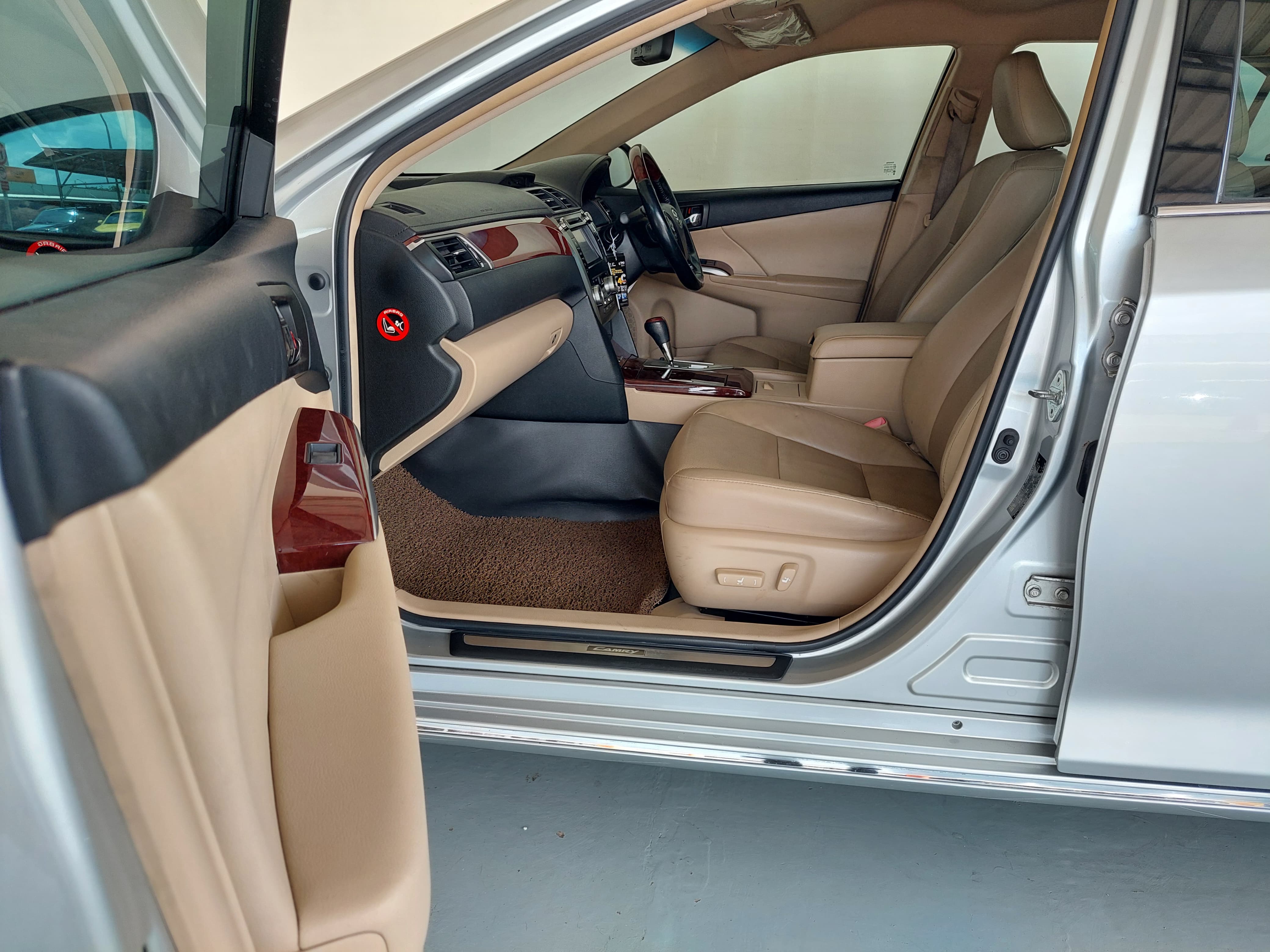 2014 Toyota Camry V 2.5 A/T (CBU)