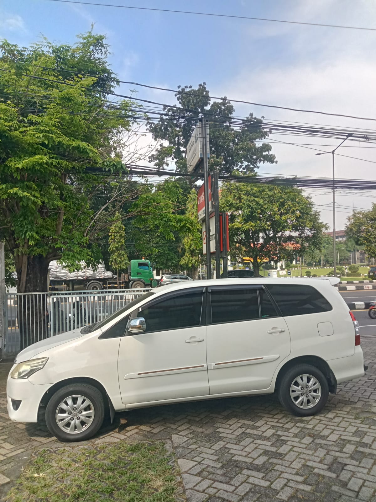 2012 Toyota Kijang Innova G 2.0 M/T