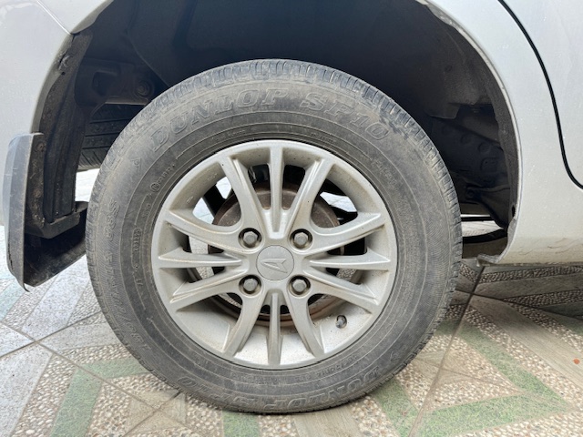 2015 Daihatsu Xenia R 1.3 M/T