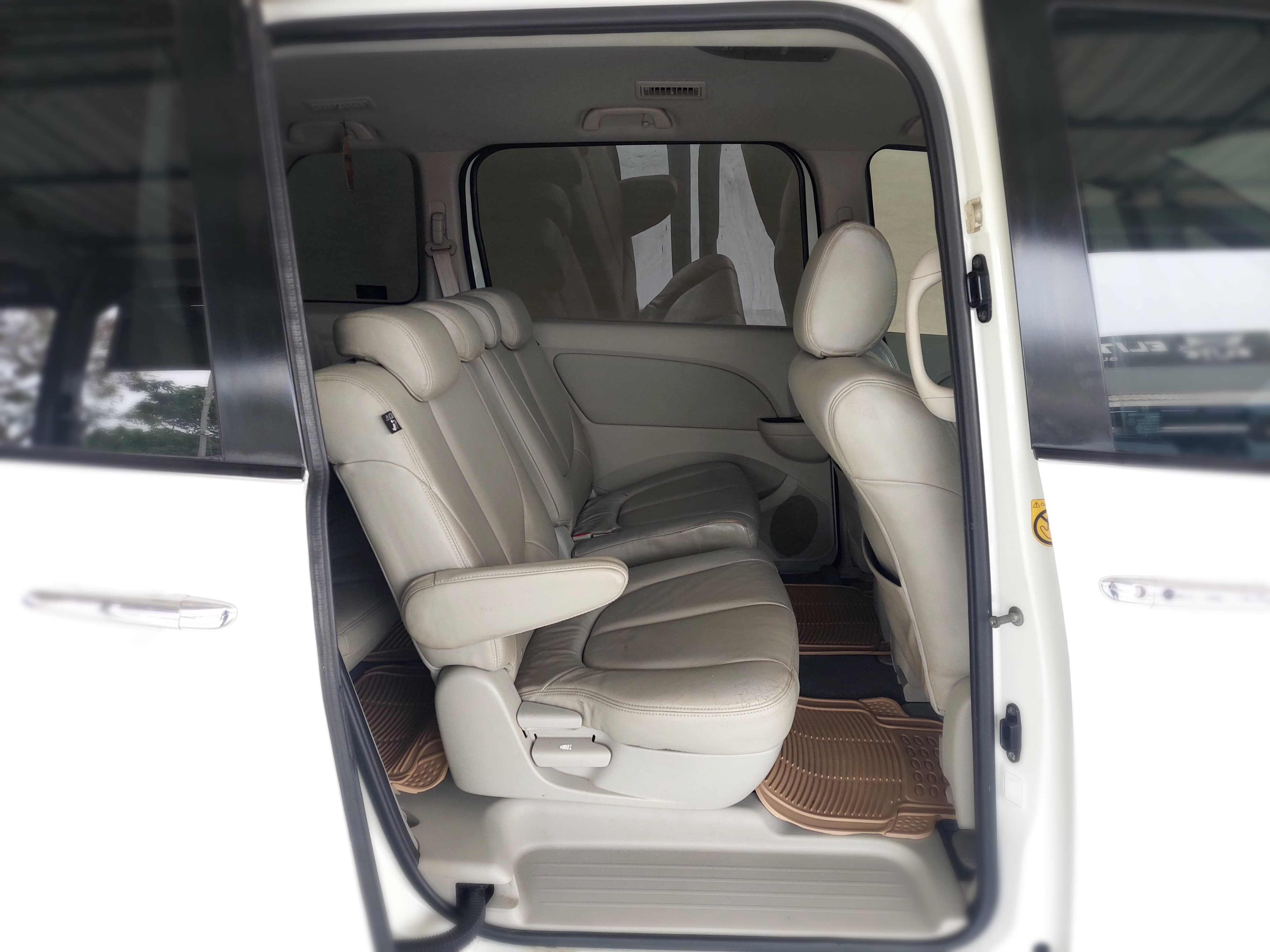 2014 Mazda Biante 2.0L 6 A/T