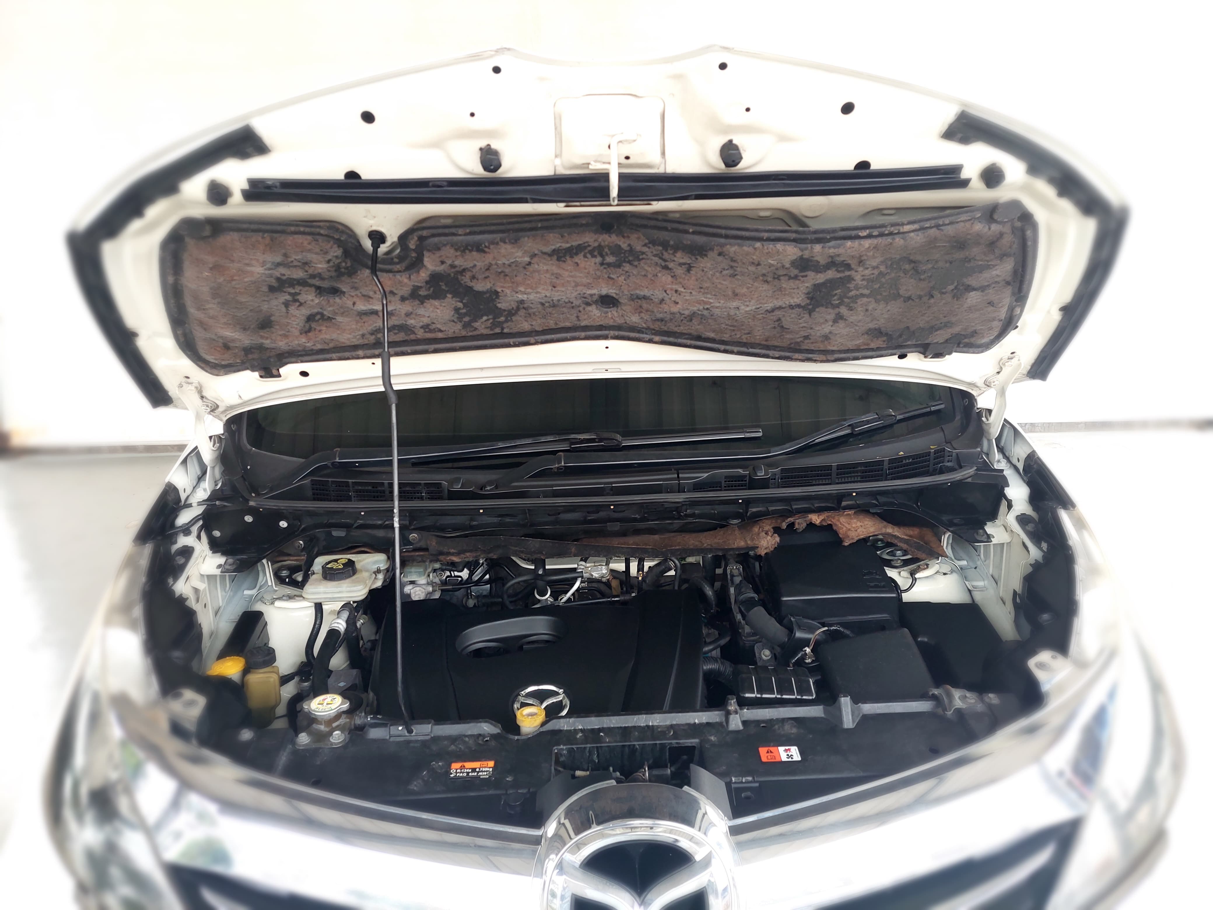 2014 Mazda Biante 2.0L 6 A/T