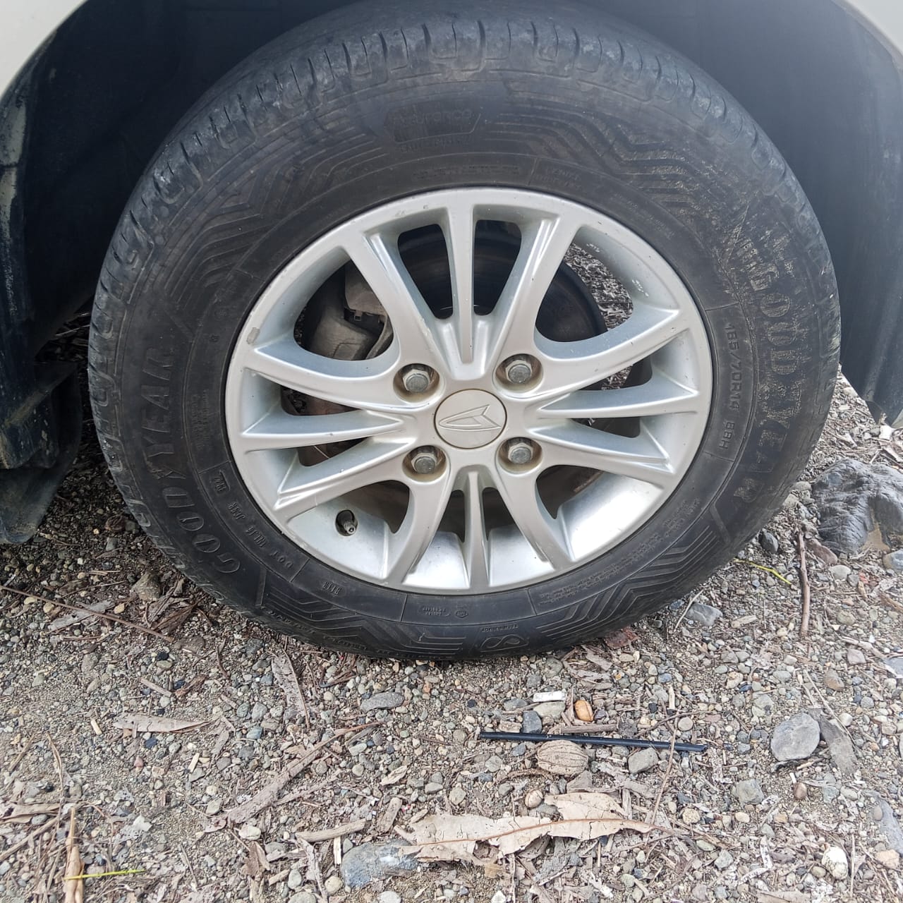 2012 Daihatsu Xenia R 1.3 M/T