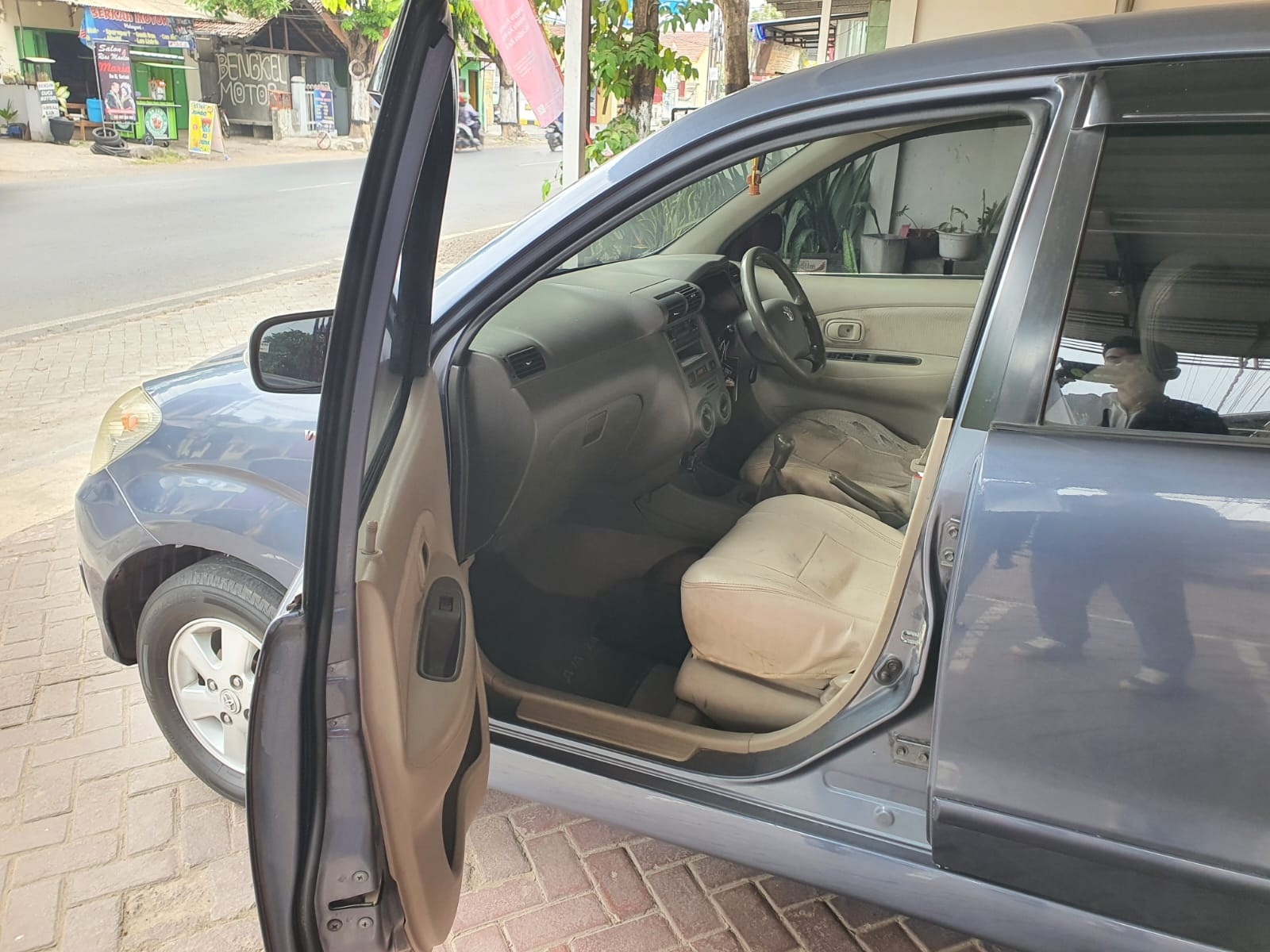 2011 Toyota Avanza G 1.3 M/T