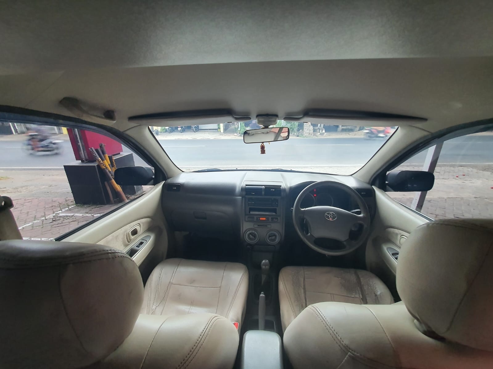 2011 Toyota Avanza G 1.3 M/T
