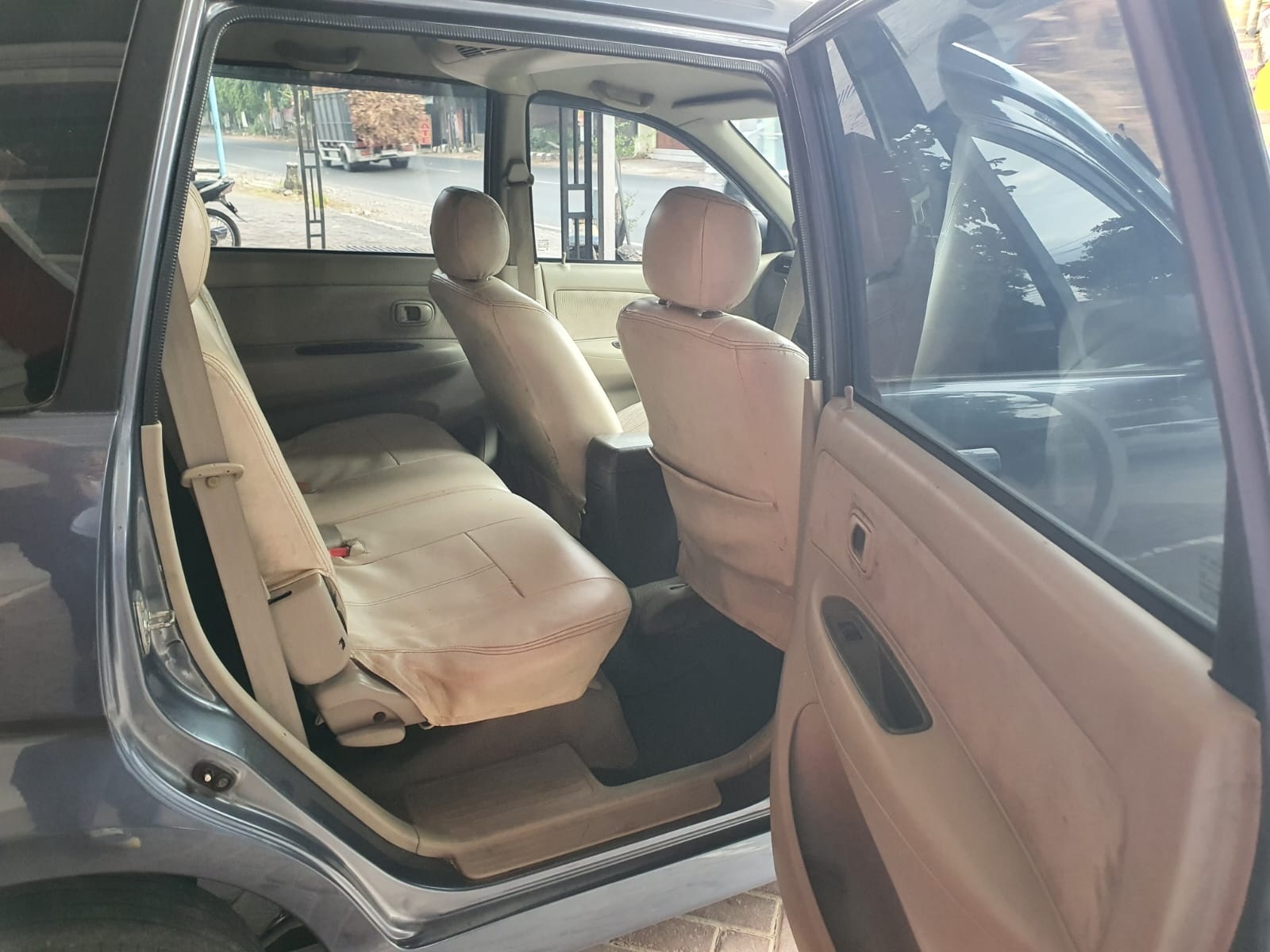 2011 Toyota Avanza G 1.3 M/T