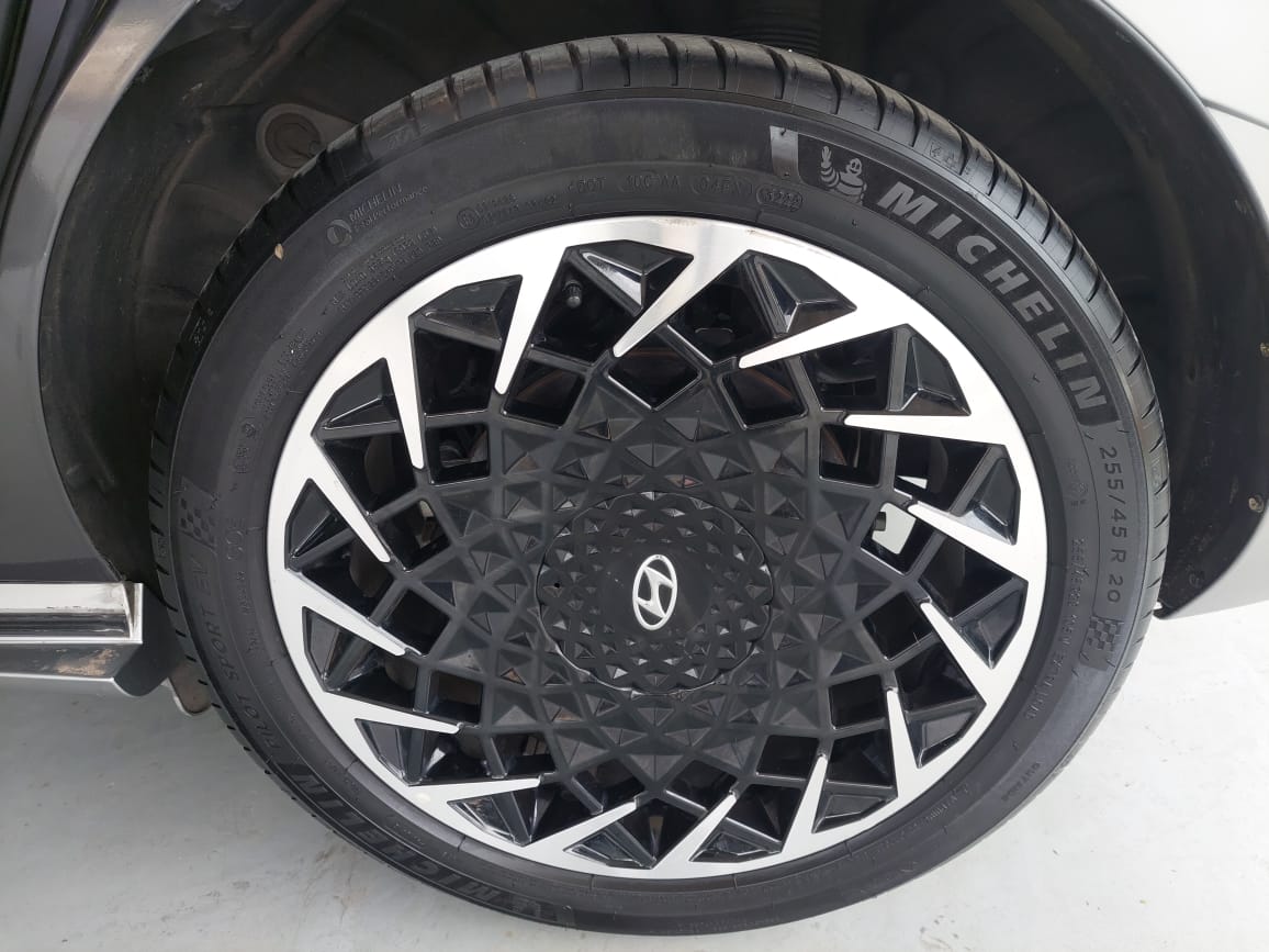 2023 Hyundai Ioniq 5 EV Long Range SIgnature AT