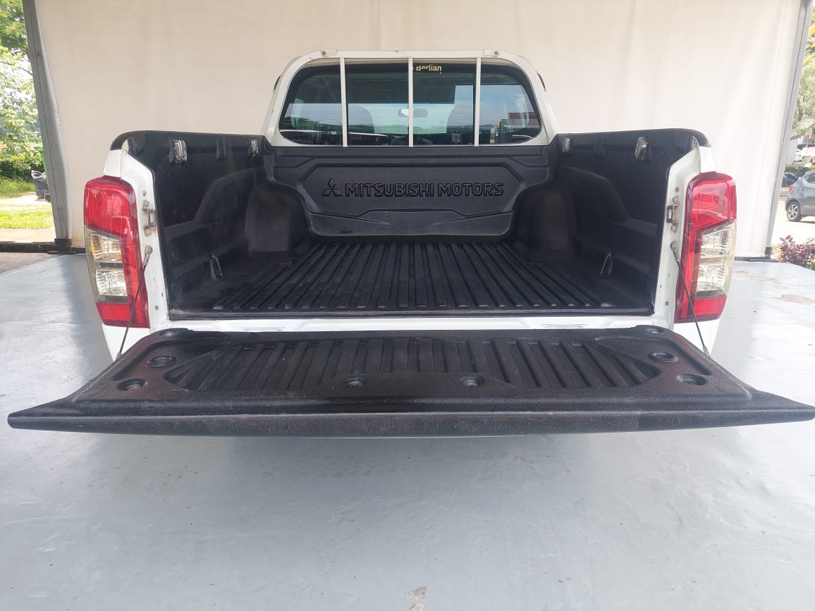 2022 Mitsubishi Triton 2.4 DC GLS 4X4 M/T