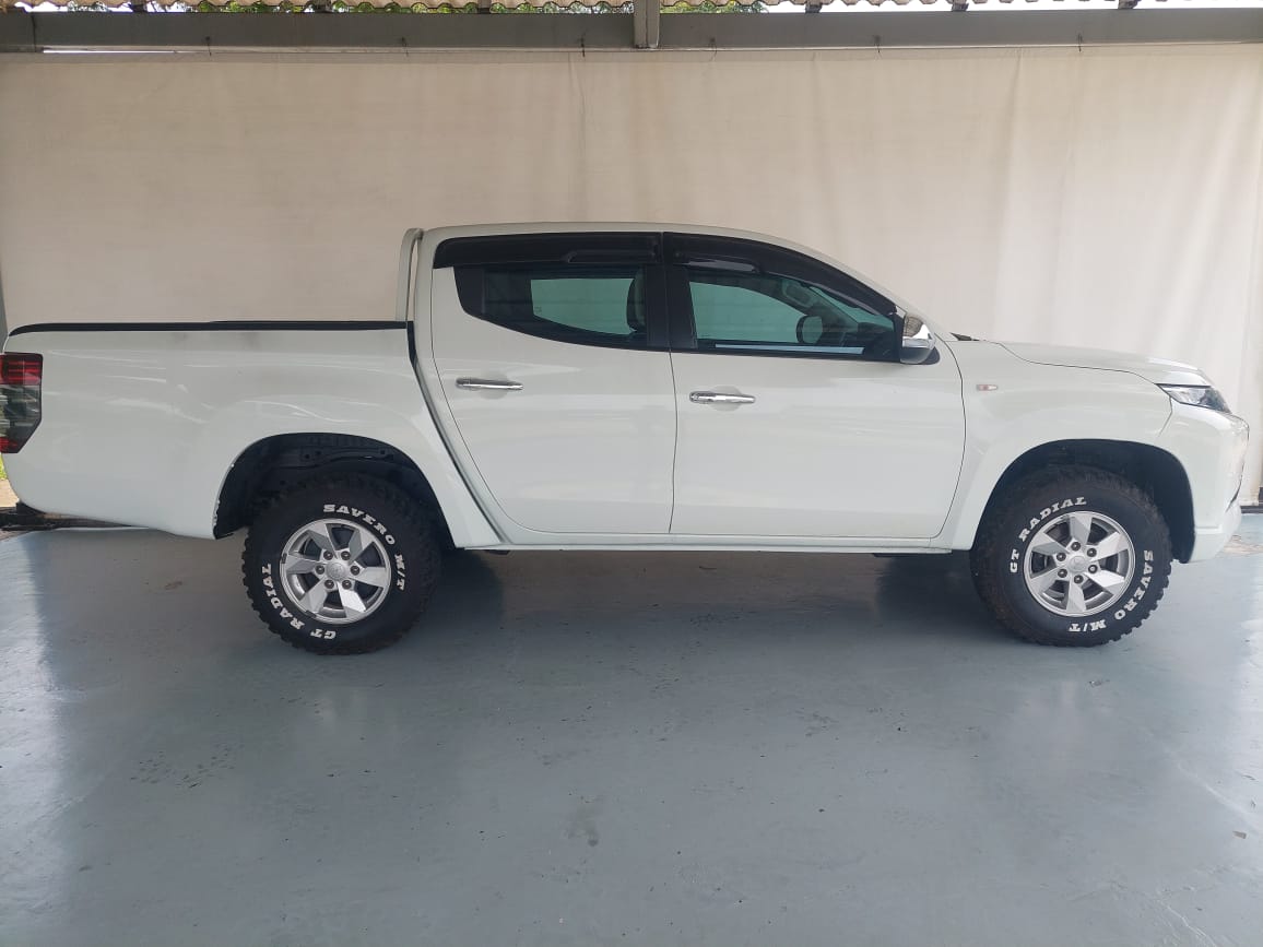 2022 Mitsubishi Triton 2.4 DC GLS 4X4 M/T